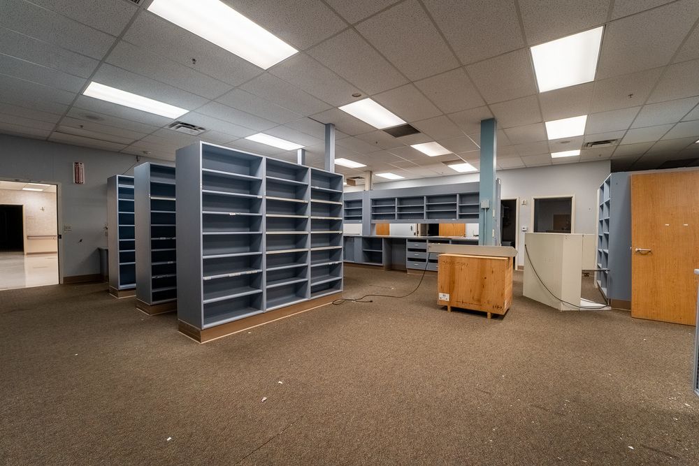 Veterans Affairs Outpatient Clinic: 351 Hartnell Ave, Redding, CA 96002